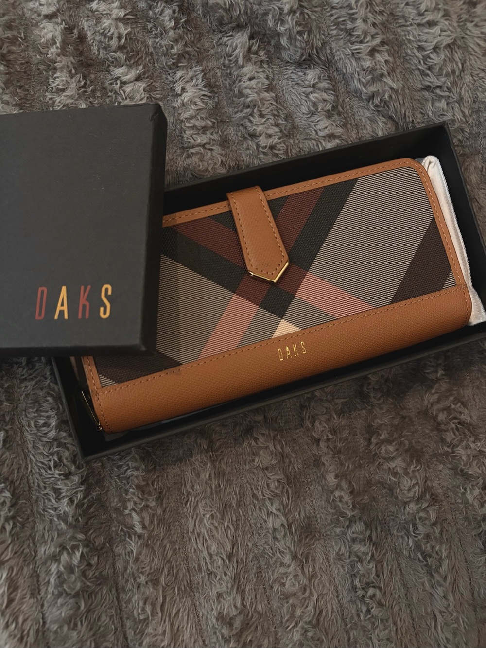Brand New DAKS London House Check Long Wallet